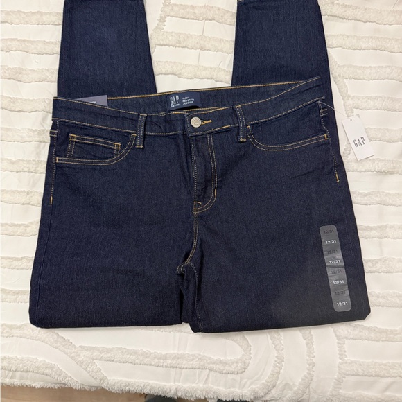 GAP Women's Deep Indigo Skinny Jeans - Picture 2 of 14